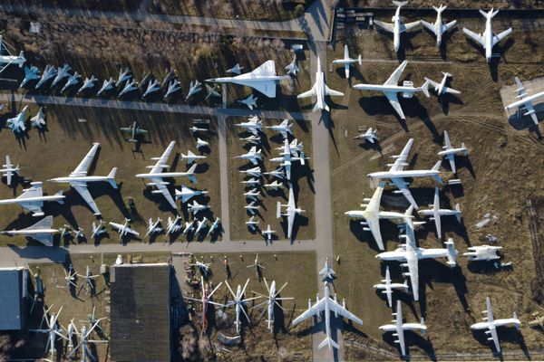 Moskova bölgesindeki Monino&#x27;da bulunan Rusya Hava Kuvvetleri Müzesi&#x27;ndeki uçak ve helikopter sergisi. Müze sergisinin temelini gerçek uçaklar, helikopterler, planörler ve diğer havacılık araçları oluşturuyor - Sputnik Türkiye