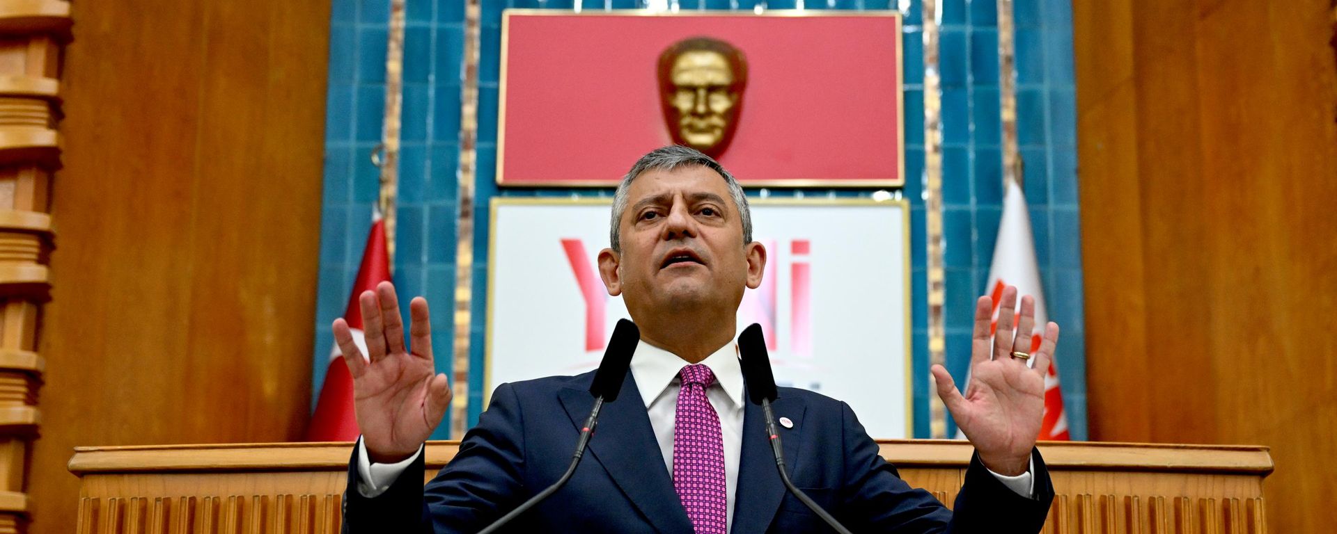 Özgür Özel - Sputnik Türkiye, 1920, 12.08.2026