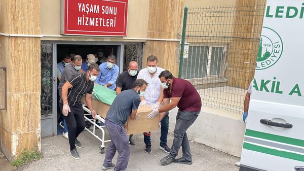 Sivas'ta Kırım Kongo Kanamalı Ateşi (KKKA) hastalığı şüphesiyle tedavi gören 63 yaşındaki kişi yaşamını yitirdi - Sputnik Türkiye