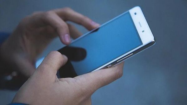 cep telefonu
 - Sputnik Türkiye