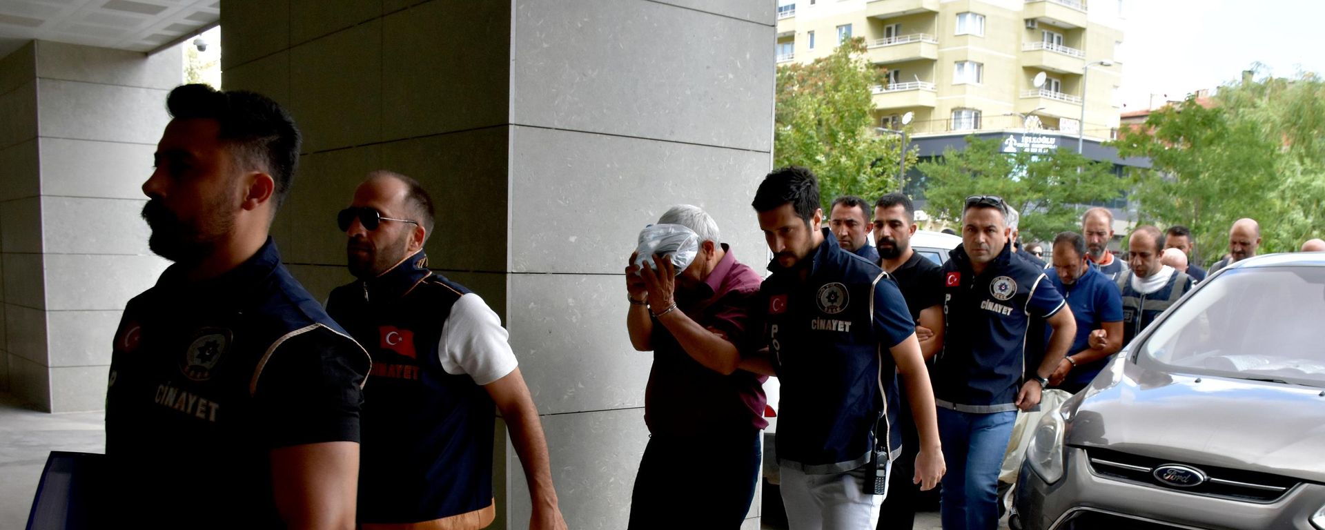 Kırıkkale'de geçen yıl bir apartman dairesinde buzdolabında ve derin dondurucuda parçalanmış erkek cesedi bulunması olayı - Sputnik Türkiye, 1920, 17.08.2026