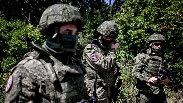 Rusya'nın Ukrayna ve Donbass'taki özel askeri harekat bölgesinde görev yapan askerler - Sputnik Türkiye