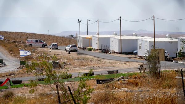 Filistinli aile, İsrail ordusu ve yerleşimcilerin insanlık dışı muamelesini anlattı - Sputnik Türkiye