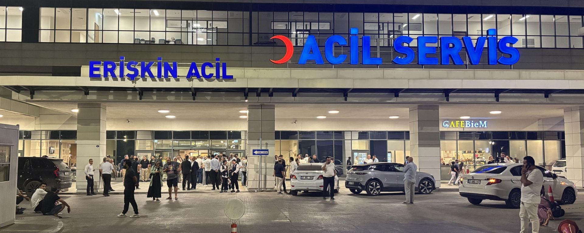 Yeni Parti Gaziantep Milletvekili Melih Meriç'in bıçaklı saldırı sonucu yaralandığı bildirildi - Sputnik Türkiye, 1920, 19.08.2026