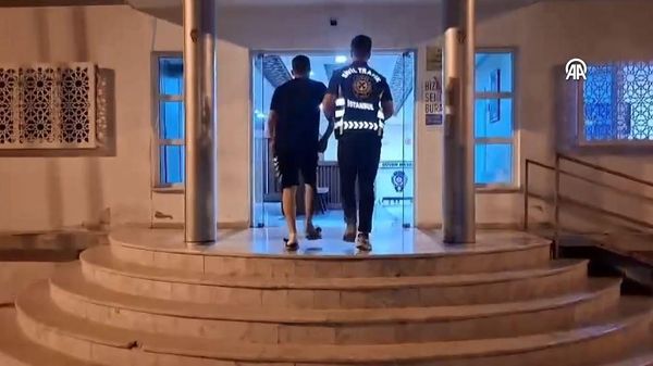 Esenyurt’ta trafikte kesici aletle araca saldırdı: 180 bin lira ceza - Sputnik Türkiye