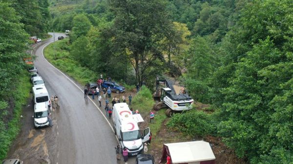 Giresun'da 13 Ağustos'taki sel felaketinde kaybolan 45 yaşındaki Mehmet Akkaya'nın cansız bedeni, Trabzon'da denizde bulundu - Sputnik Türkiye