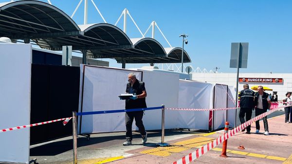 Antalya Havalimanı’nda silahlı saldırı: 38 yaşındaki kadın hayatını kaybetti - Sputnik Türkiye