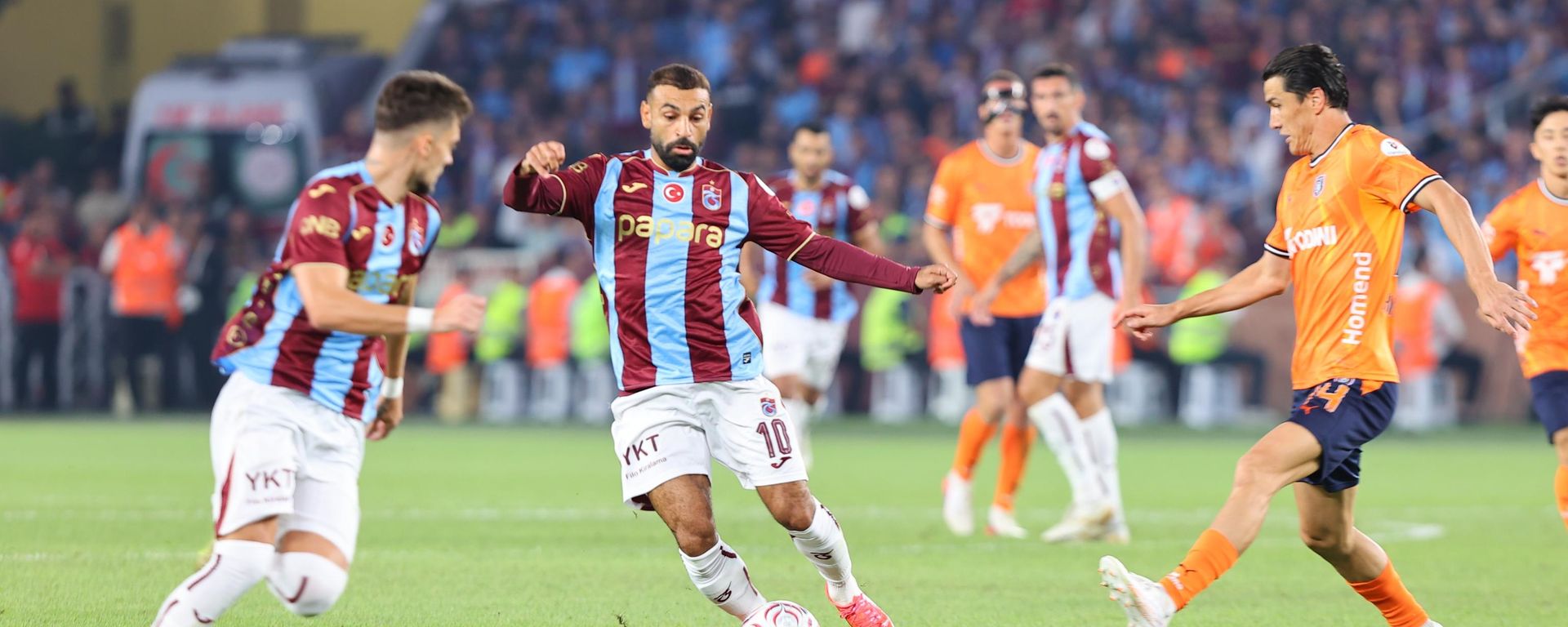 Trabzonspor, Süper Lig'in ikinci haftasında sahasında Başakşehir'i Muhammed Salah'ın golleriyle 2-1 mağlup etti. - Sputnik Türkiye, 1920, 23.08.2026
