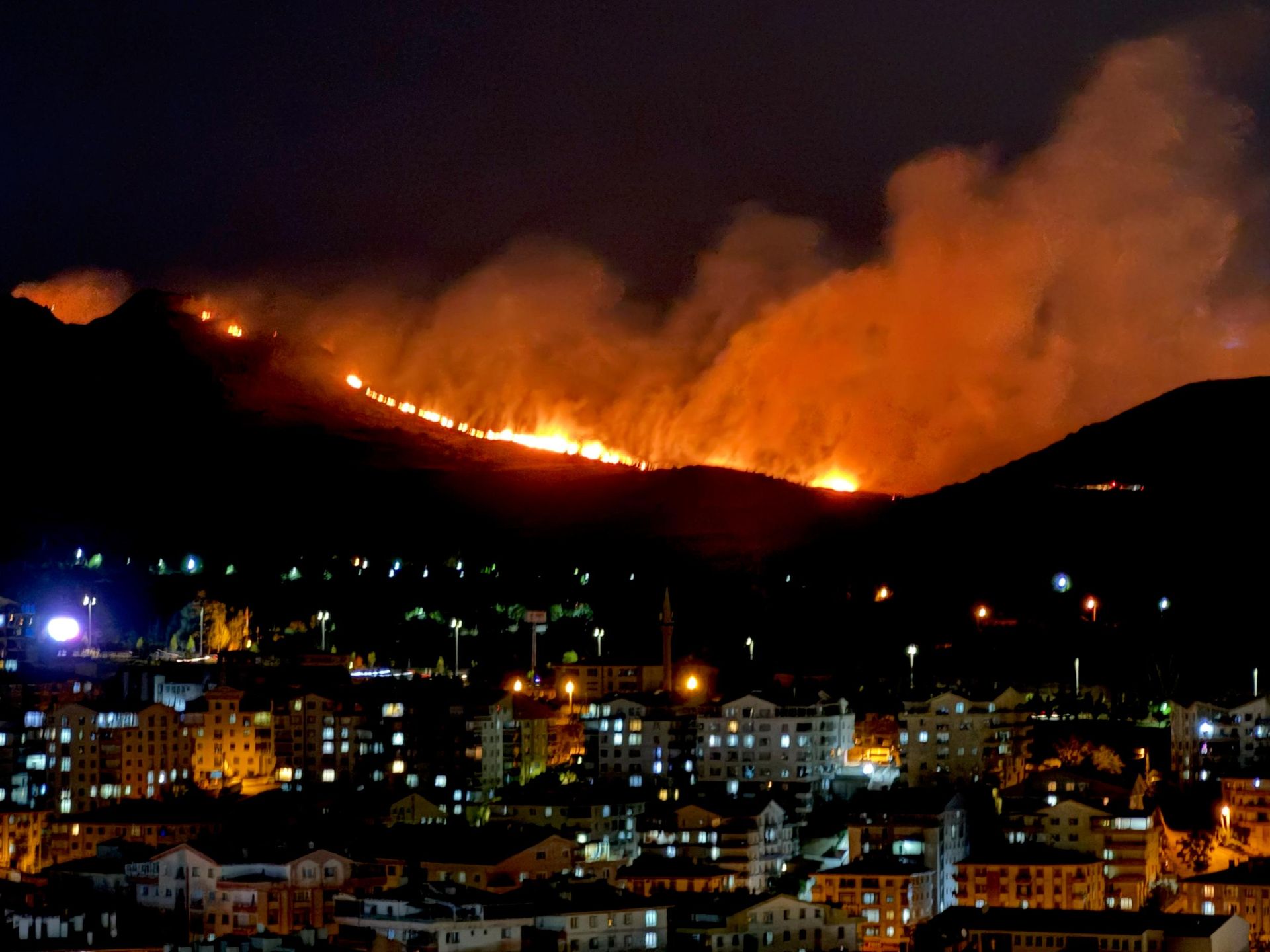 Ankara'da bir günde 140 yangın çıktı - Sputnik Türkiye, 1920, 24.08.2026