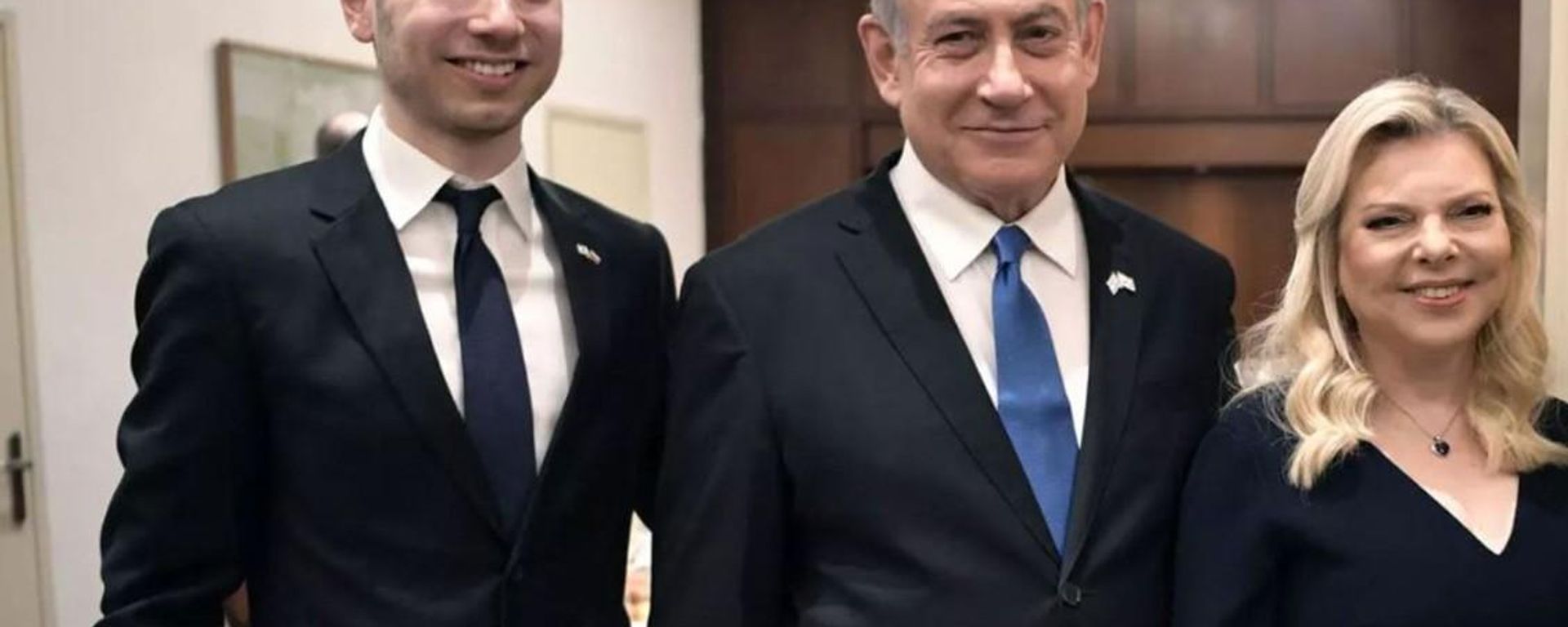 İsrail Başbakanı Binyamin Netanyahu ve ailesi - Sputnik Türkiye, 1920, 24.08.2026