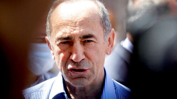 Eski Ermenistan Cumhurbaşkanı Robert Koçaryan - Sputnik Türkiye