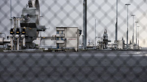 FILE- Gas extraction in Amsweer, northern Netherlands, Friday, Jan. 19, 2018.  - Sputnik Türkiye