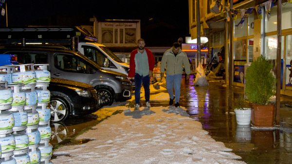 Kars'ta dolu ve sağanak etkili oldu - Sputnik Türkiye
