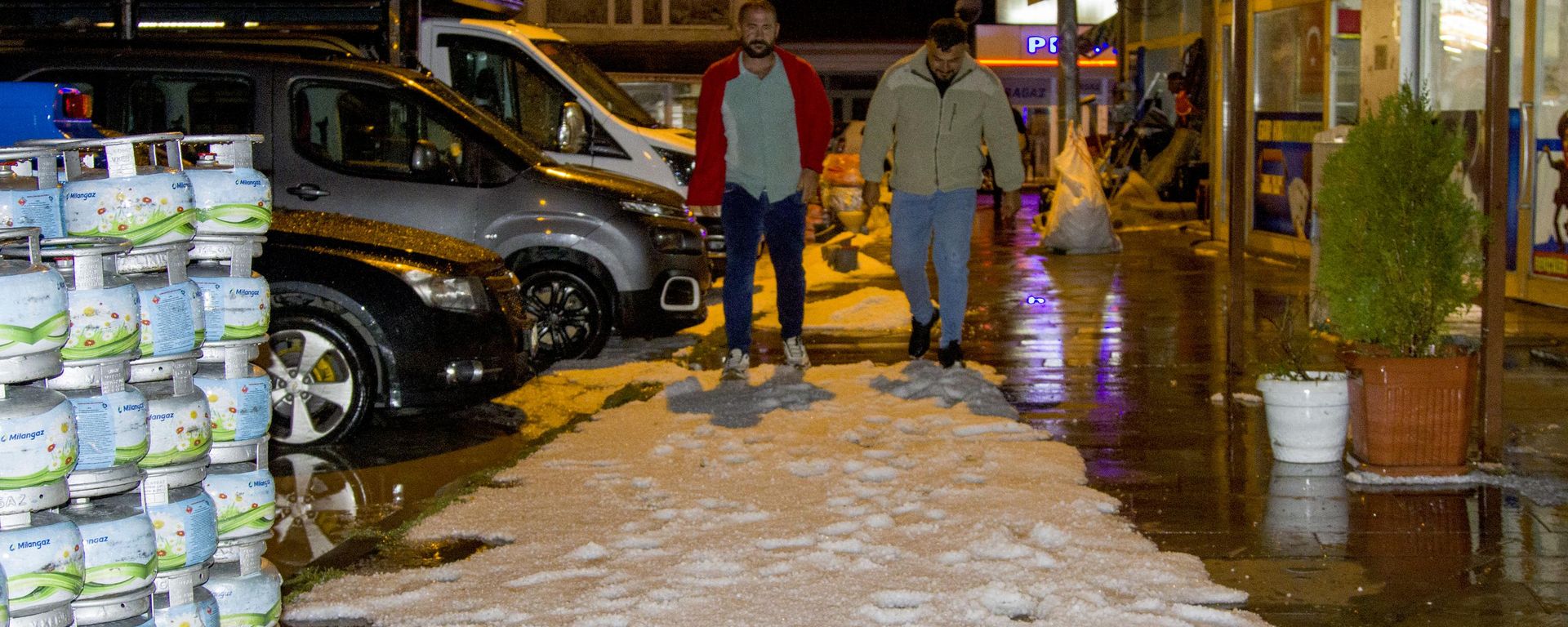 Kars'ta dolu ve sağanak etkili oldu - Sputnik Türkiye, 1920, 29.08.2026