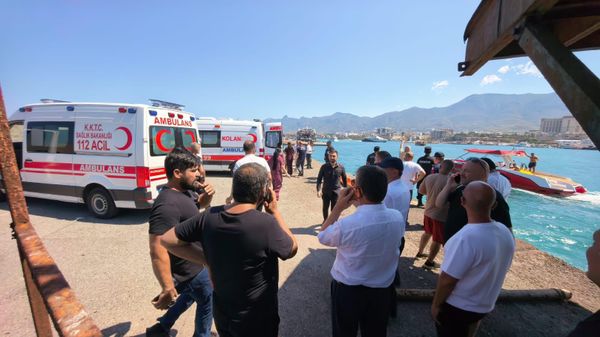 Girne Limanı'ndan ayrılan feribotun alabora olması nedeniyle kurtarma çalışması başlatıldı - Sputnik Türkiye