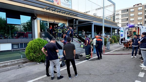 Batman'da spor salonunda yangın - Sputnik Türkiye