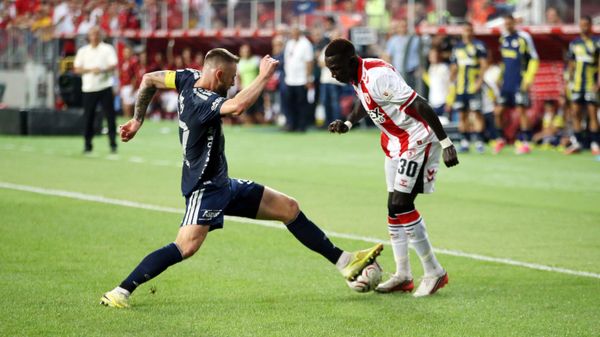  Samsunspor ile Fenerbahçe, Yeni 19 Mayıs Stadı'nda karşılaştı - Sputnik Türkiye