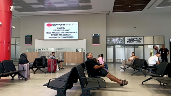 Mersin-Girne arasında denizden yolcu taşımacılığı yapılan seferler iptal edildi - Sputnik Türkiye