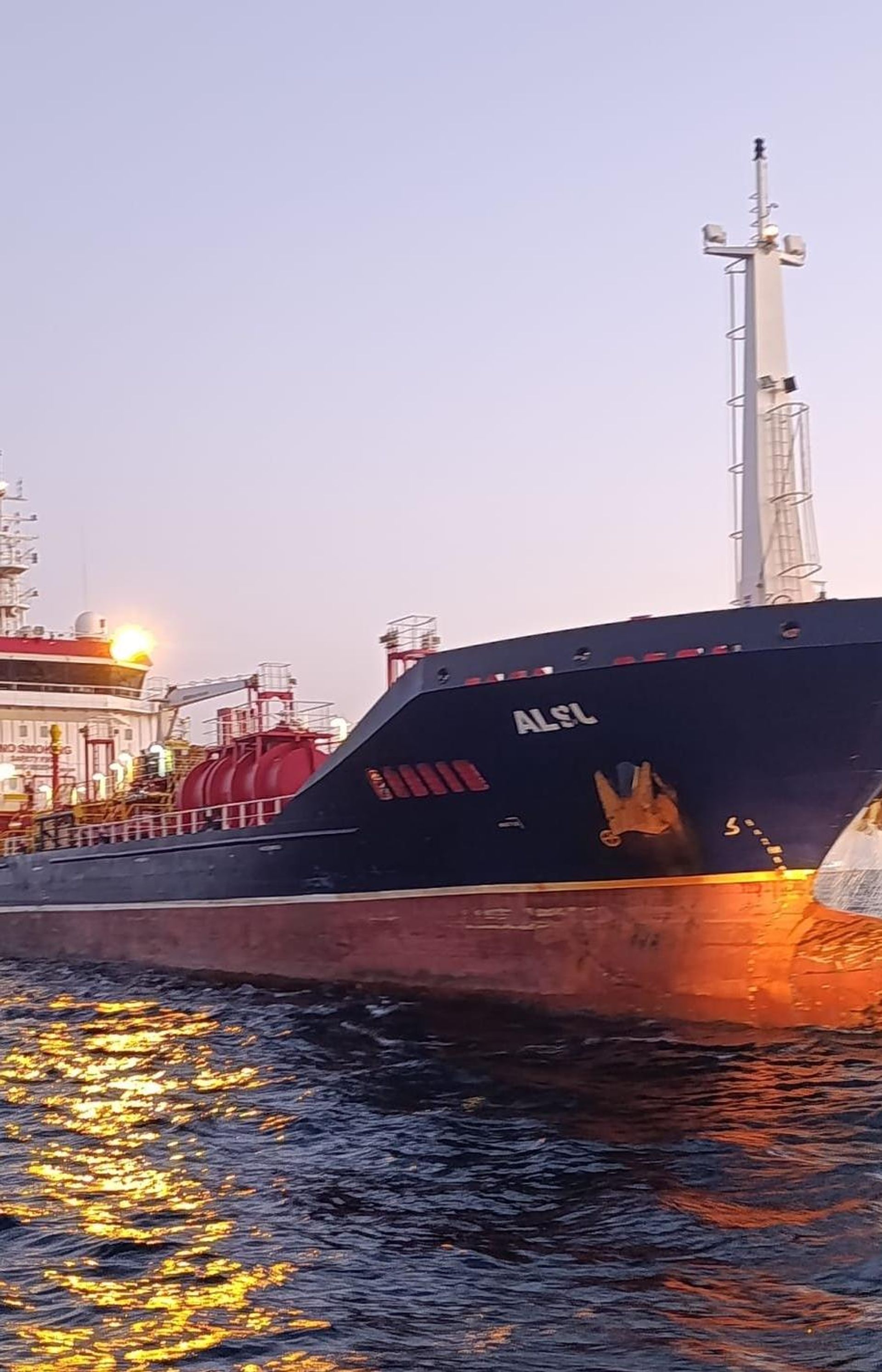 Silivri açıklarında iki gemi çarpıştı
 - Sputnik Türkiye, 1920, 02.09.2026