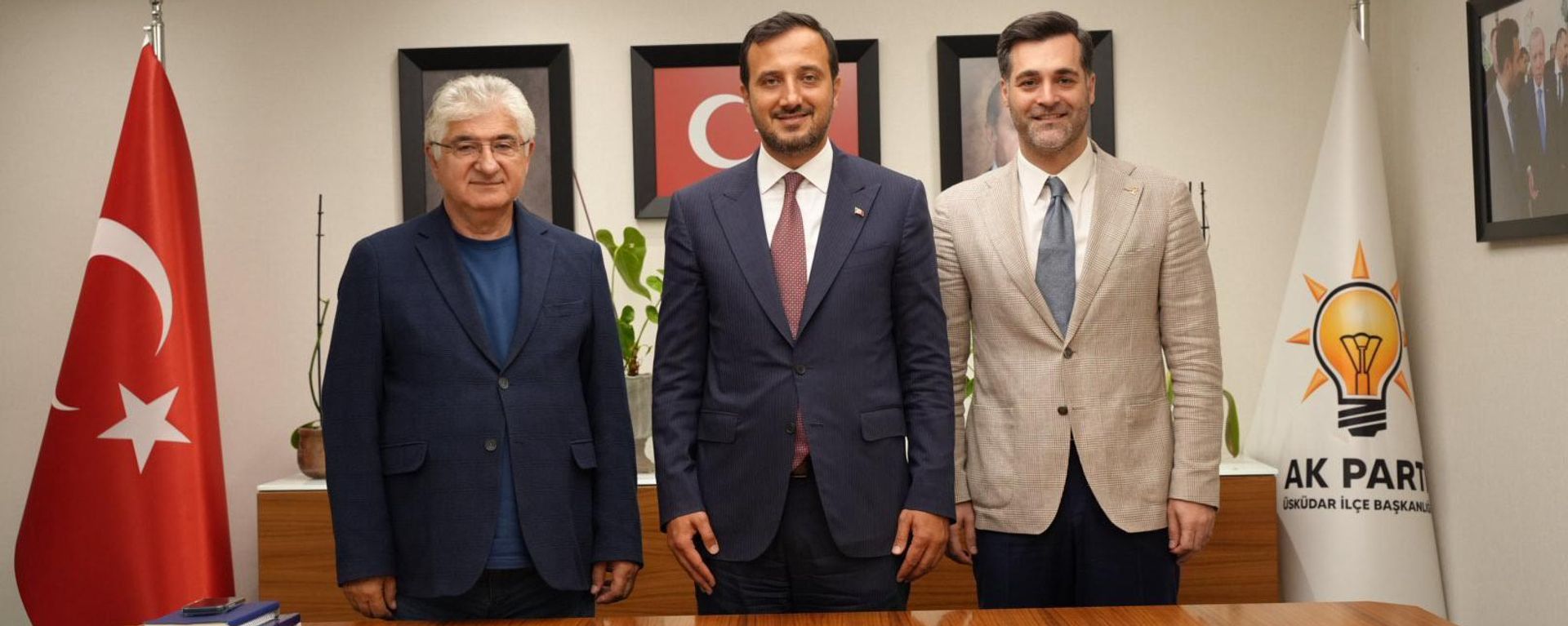Üsküdar'da CHP’li 4 belediye meclis üyesi partisinden istifa ederek AK Parti’ye katıldı - Sputnik Türkiye, 1920, 04.09.2026