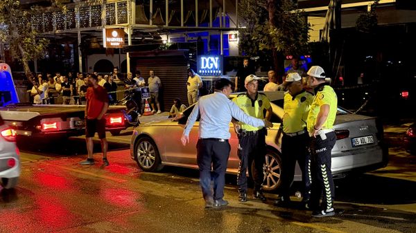 Denizli'de restorandaki silahlı kavgada 3 kişi öldü, 3 kişi yaralandı - Sputnik Türkiye