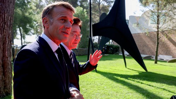 Macron, Lee Jae Myung - Sputnik Türkiye