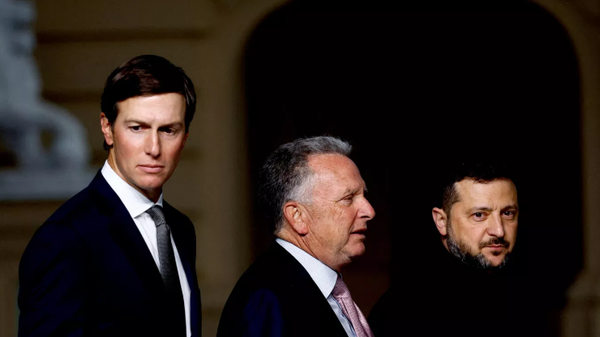 Steve Witkoff, Jared Kushner ve Vladimir Zelenskiy Kiev'de - Sputnik Türkiye