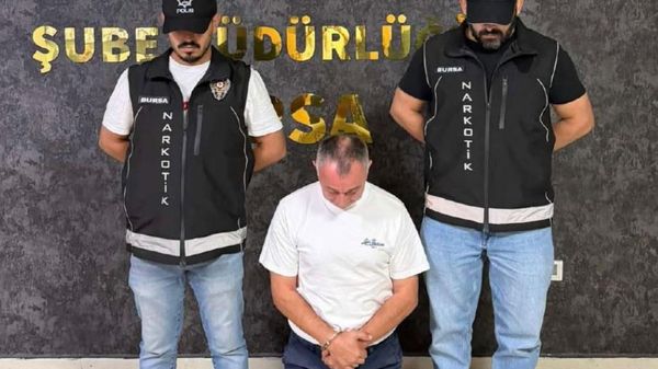 Kırmızı bültenle aranan hükümlü Bursa'da yakalandı - Sputnik Türkiye