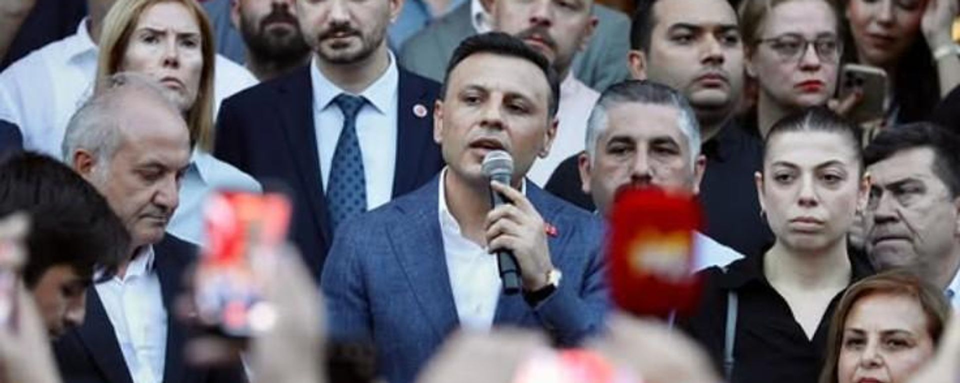 Yeni Parti İstanbul İl Başkanı Özgür Çelik - Sputnik Türkiye, 1920, 08.09.2026