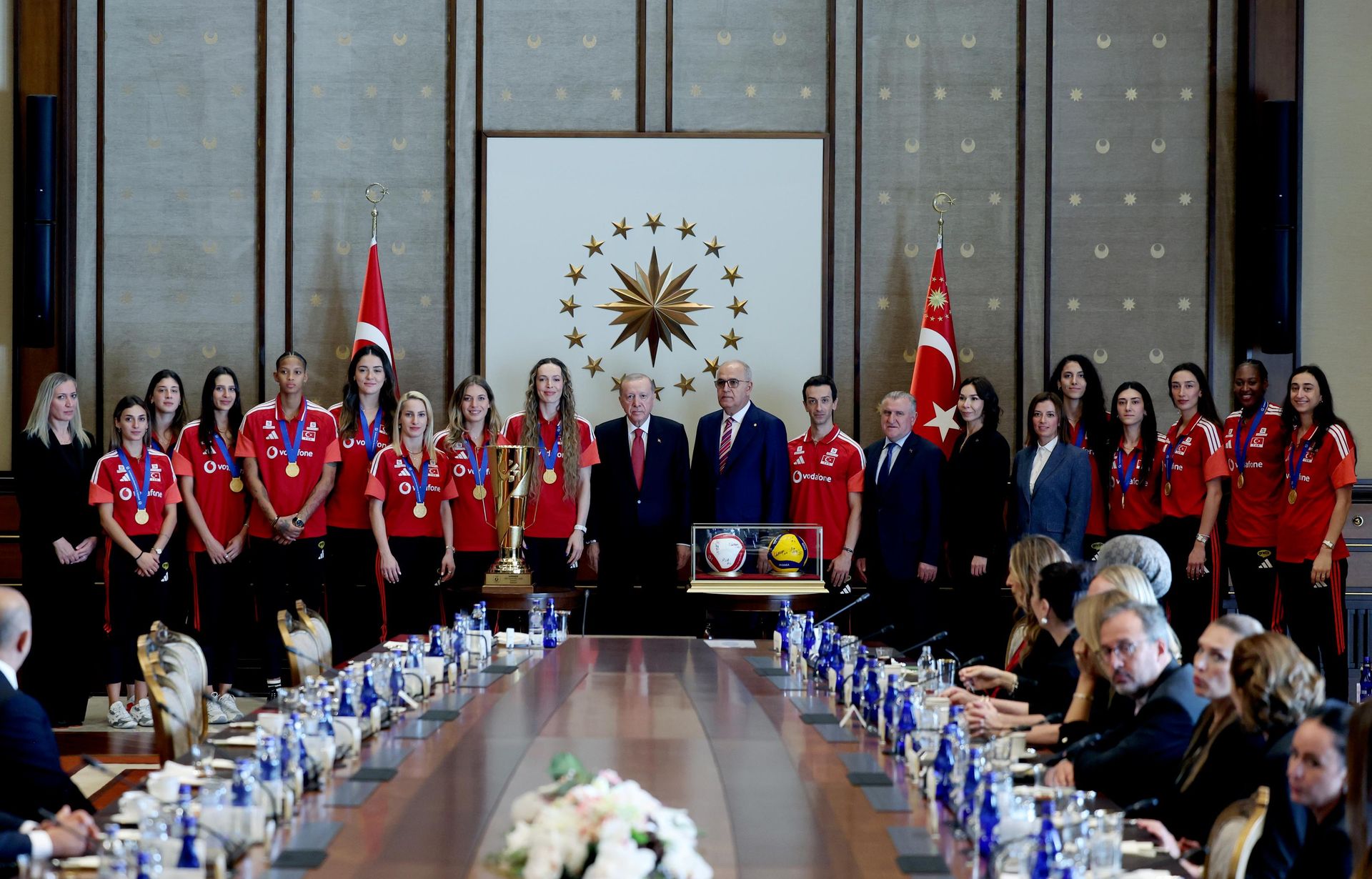 A Milli Kadın Voleybol Takımı ve Erdoğan - Sputnik Türkiye, 1920, 10.09.2026