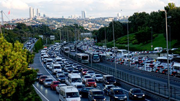 İstanbul'da okulların açıldığı ilk gün trafik nasıl? - Sputnik Türkiye