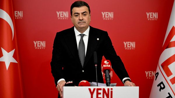 YENİ Parti Genel Başkan Yardımcısı ve Parti Sözcüsü Zeynel Emre - Sputnik Türkiye