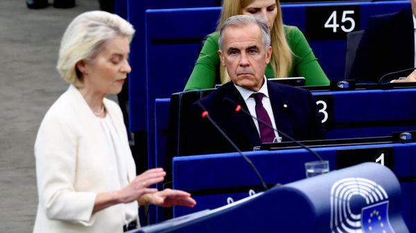 Ursula von der Leyen, Mark Carney - Sputnik Türkiye