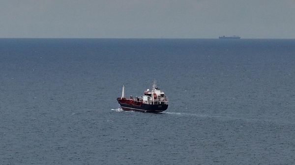 Alsu gemisi 15 gün sonra Silivri açıklarından ayrıldı - Sputnik Türkiye