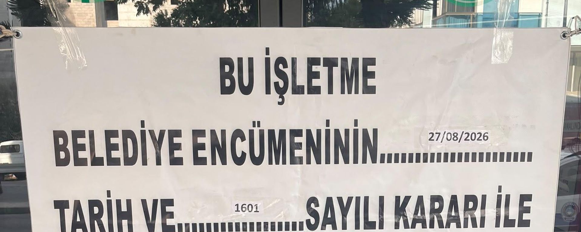 Antalya'nın Serik ilçesinde son tüketim tarihi geçmiş gıda satan zincir market kapatıldı - Sputnik Türkiye, 1920, 16.09.2026