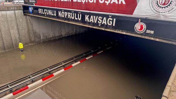 Uşak'ta sağanak ve dolu  - Sputnik Türkiye