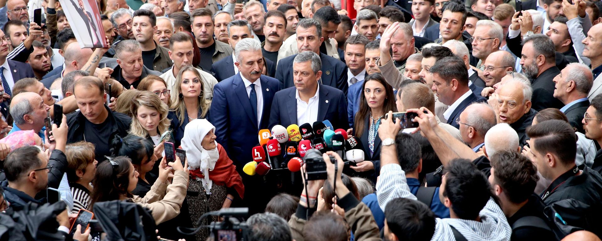 Yeni Parti Genel Başkanı Özgür Özel - Sputnik Türkiye, 1920, 18.09.2026