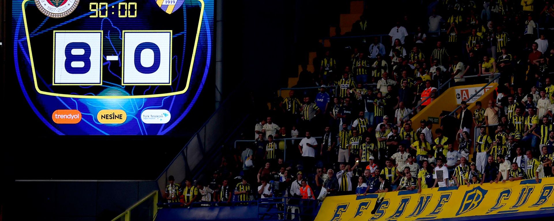 Trendyol Süper Lig'in 6'ncı haftasında Fenerbahçe ile Eyüpspor takımları Chobani Stadı'nda karşılaştı - Sputnik Türkiye, 1920, 20.09.2026