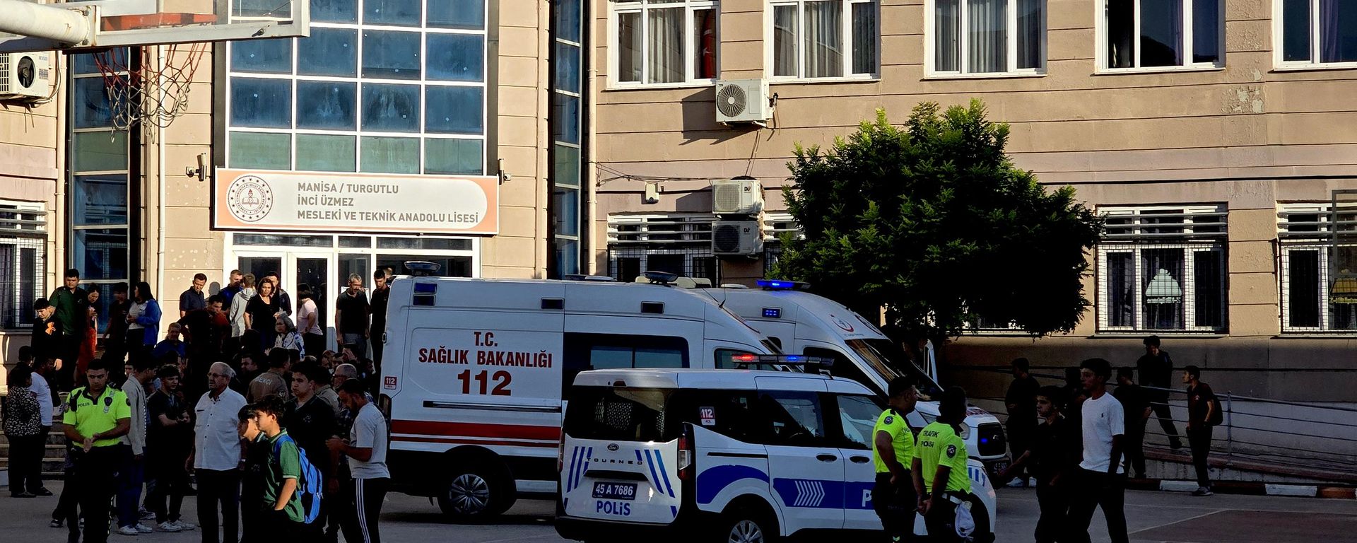 Manisa Turgutlu'da lisenin önünde silahlı saldırı - Sputnik Türkiye, 1920, 22.09.2026