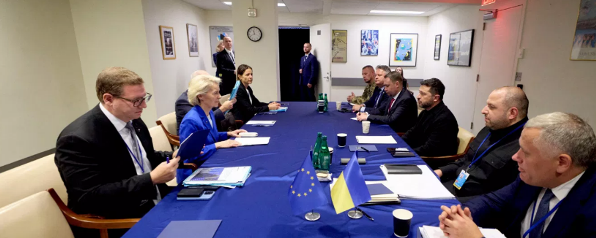 Ursula von der Leyen ve Vladimir Zelenskiy, New York'ta bir araya geldi - Sputnik Türkiye, 1920, 23.09.2026