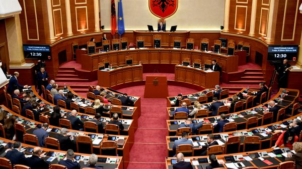 Arnavutluk Parlamentosu - Sputnik Türkiye