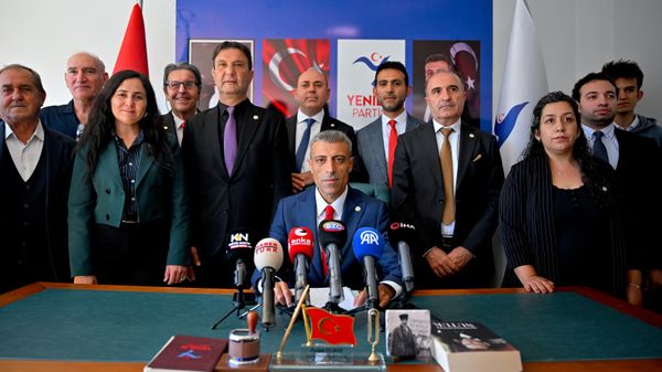 Yenilik Partisi Genel Başkanı Öztürk Yılmaz - Sputnik Türkiye