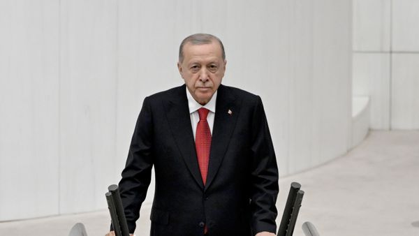 Cumhurbaşkanı Recep Tayyip Erdoğan, Türkiye Büyük Millet Meclisi (TBMM) 28. Dönem 5. Yasama Yılı açılışı dolayısıyla Genel Kurul'a hitap etti.
 - Sputnik Türkiye