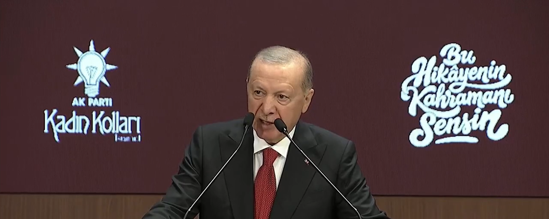 Cumhurbaşkanı Erdoğan, Ankara’da “AK Parti İstanbul İl Kadın Kolları Mahalle Başkanları İstişare ve Değerlendirme Toplantısı”nda - Sputnik Türkiye, 1920, 01.10.2026