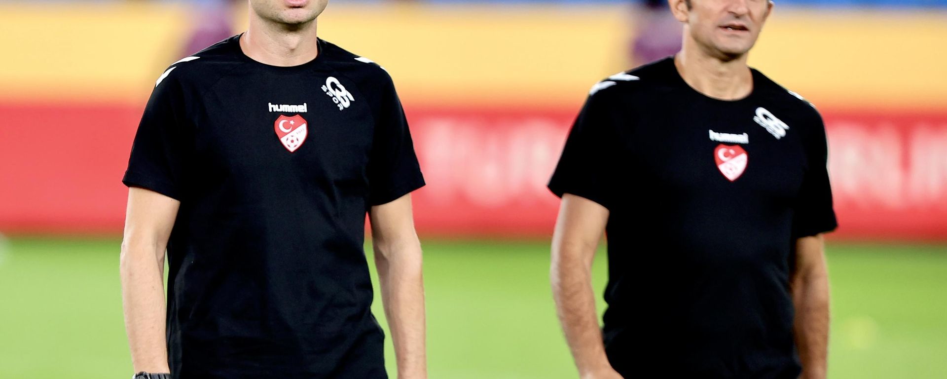 Süper Lig hakemi Yasin Kol ve Süper Lig yardımcı hakemi Göktuğ Hazar Erel  - Sputnik Türkiye, 1920, 01.10.2026