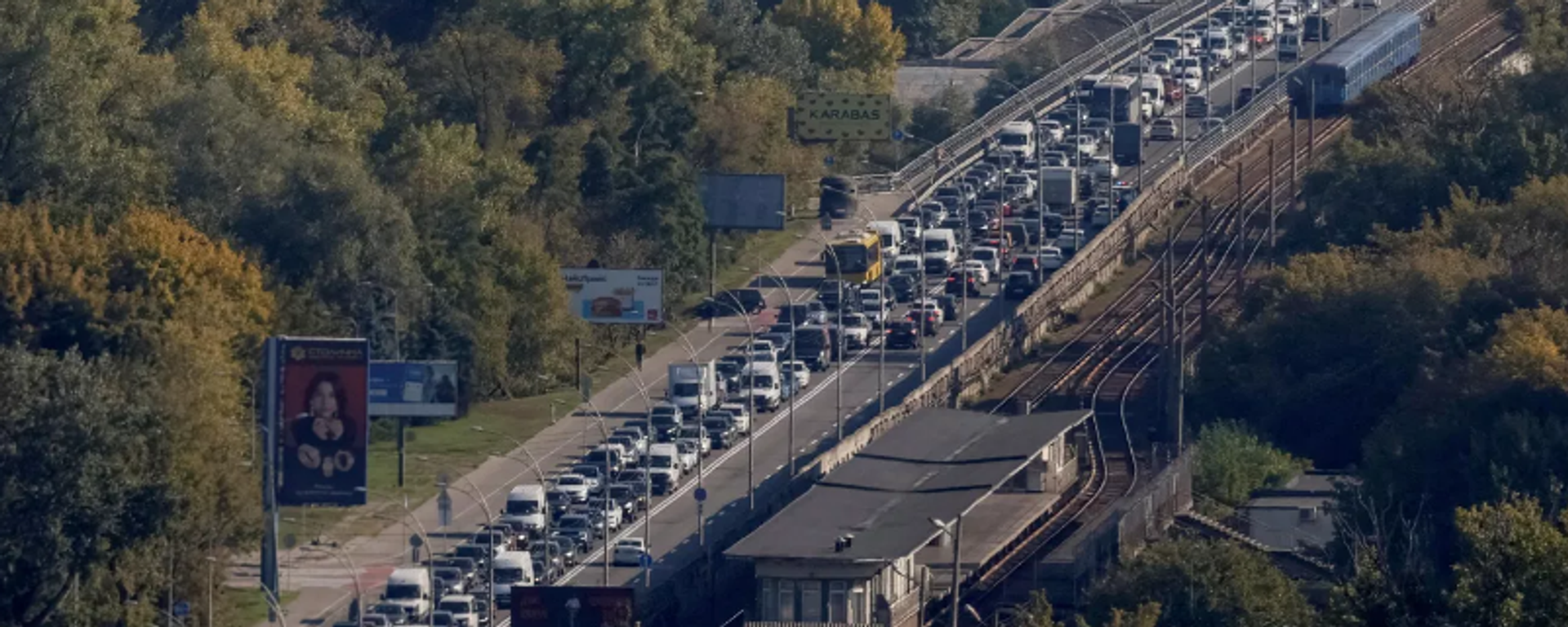 Ukrayna'nın başkenti Kiev'de trafik durumu - Sputnik Türkiye, 1920, 05.10.2026