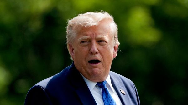 President Donald Trump departs following a cabinet meeting at Camp David, near Thurmont, Md., Friday, July 31, 2026 - Sputnik Türkiye