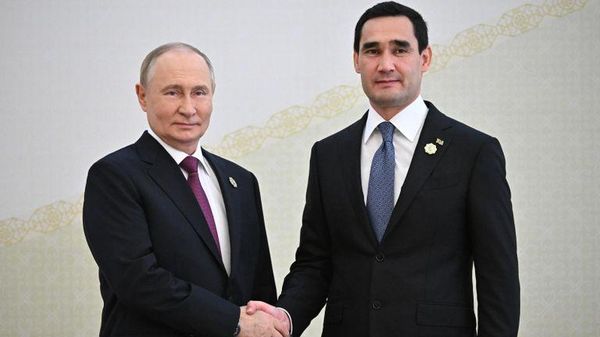 Rusya Devlet Başkanı Vladimir Putin ve Türkmenistan Devlet Başkanı Serdar Berdimuhamedov  - Sputnik Türkiye