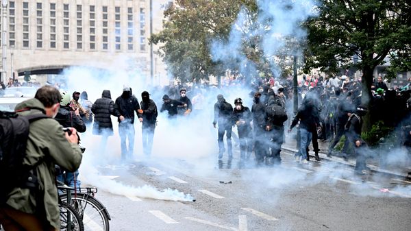 Brüksel'de protestocular ve polis çatıştı - Sputnik Türkiye