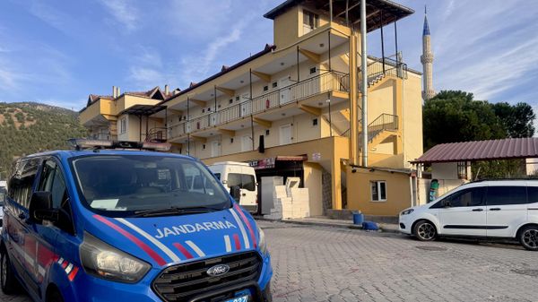 Denizli'de şüpheli ölüm: Yaşlı çift pansiyonda ölü bulundu - Sputnik Türkiye